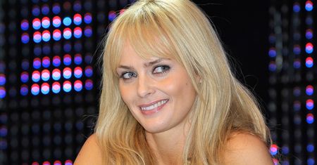 Izabella Scorupco opublikowała nowy film z wesela. Tańczy z butelką w ustach