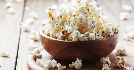 Szwedzi wrzucą do Bałtyku tysiące litrów popcornu