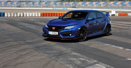 Honda Civic Type R. To auto nawet nie próbuje być skromne