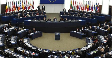 Sondaż na zlecenie Parlamentu Europejskiego. Wiosna daleko za Platformą