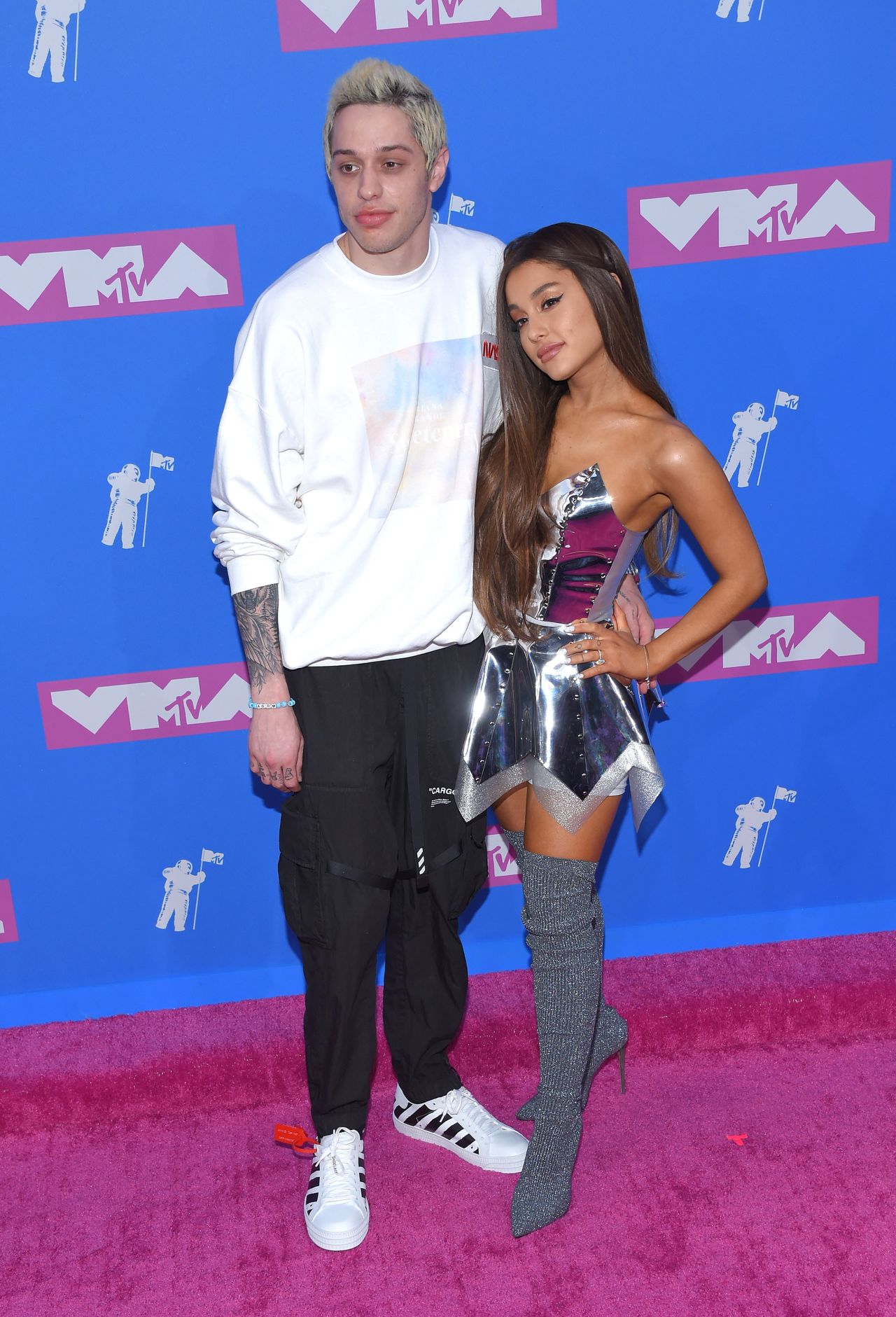 Pete Davidson zrobił tatuaż dla Ariany Grande. Teraz nie po nim śladu