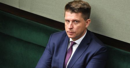 Ryszard Petru chce do PO. "Brakuje mu uwagi mediów"