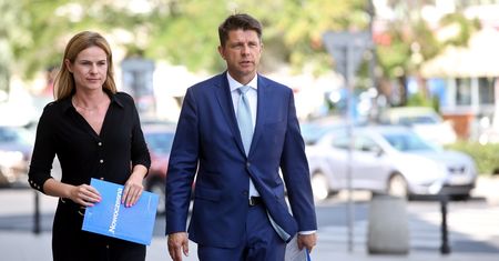 Schmidt zdradza, gdzie poleciała z Petru. "Dzisiaj bym na tego sylwestra nie pojechała"