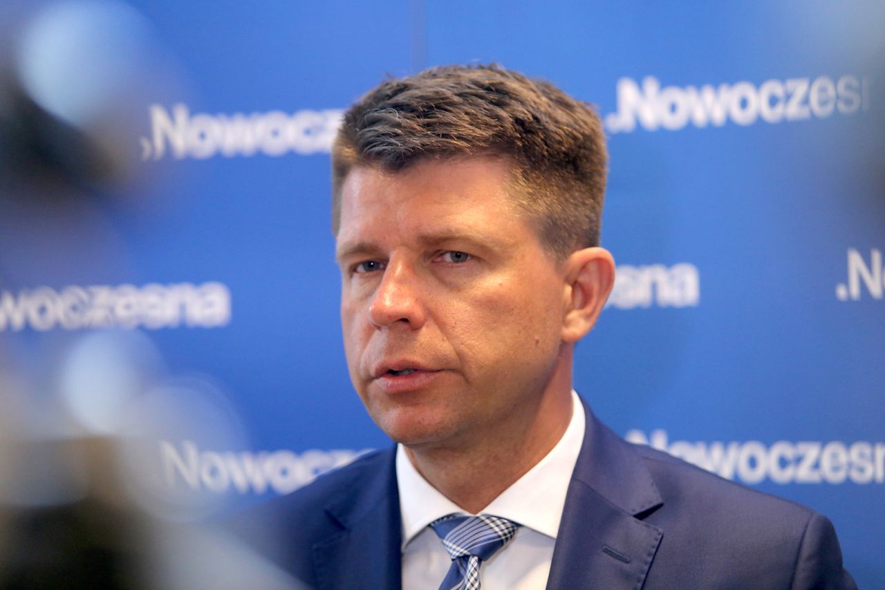 Tak Petru postanowił wykorzystać protesty Polaków. Chodzi o pieniądze