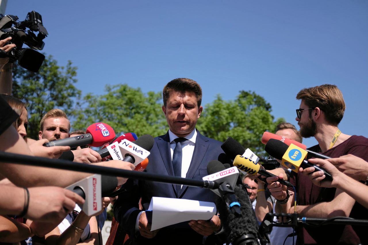 Miażdżący sondaż dla Ryszarda Petru. Nie powinien zakładać nowej partii