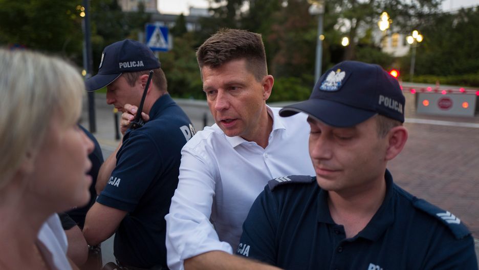Ryszard Petru w czasie protestu przed Sejmem