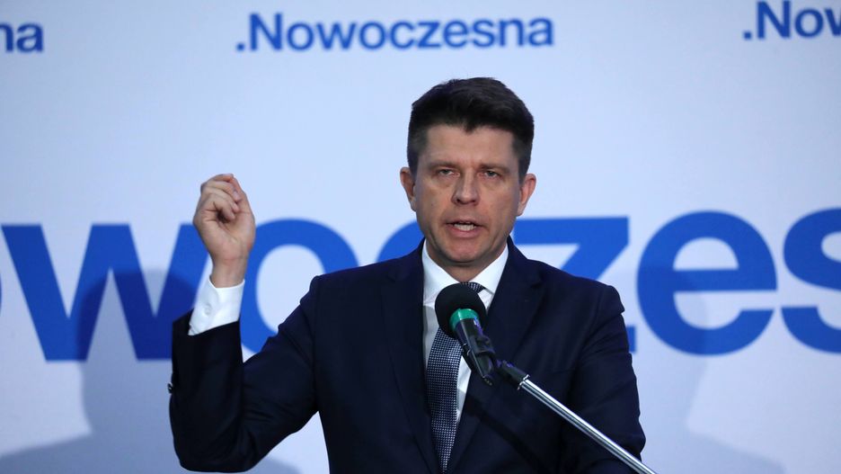 Petru bierze pod uwagę założenie nowej partii