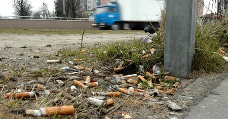Kaucja za niedopałek papierosa. Taki pomysł mają Niemcy. "Warte rozważenia", mówią polskie samorządy