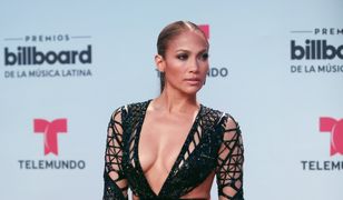 Odważne kreacje Jennifer Lopez na rozdaniu nagród Billboard Latin Music Awards