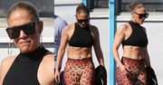 Umięśniony brzuch Jennifer Lopez opuszcza siłownię w Miami (FOTO)