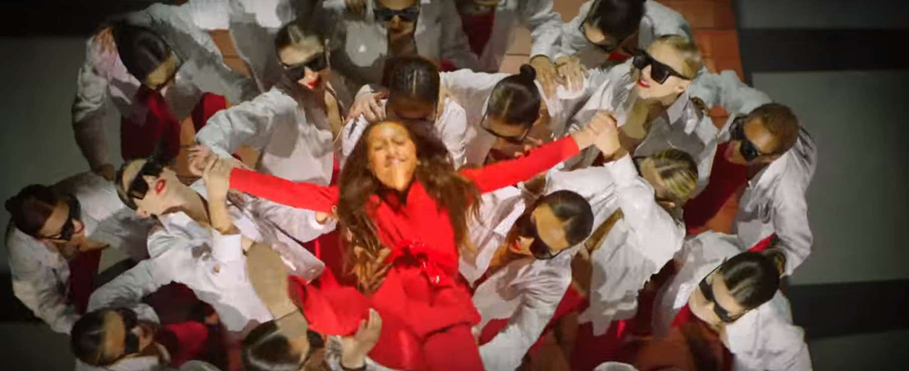 Jennifer Lopez z córką w teledysku