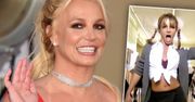 Britney Spears wskoczyła w ciuszki z teledysku do "Baby one more time" i pokazała ciążowe kragłości. Jej brzuszek jest już widoczny