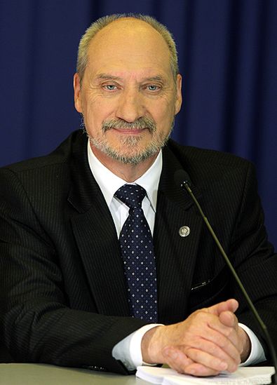 "Macierewicz wymknął się spod kontroli prezesa"