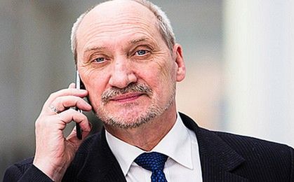 Macierewicz: pieniądze unijne trafiają do struktur mafijnych