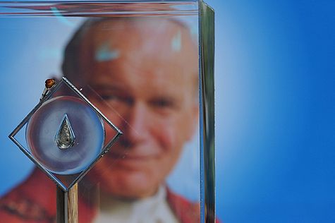 Relikwie Jana Pawła II złożone w Świątyni Opatrzności