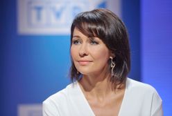 Anna Popek przetrwała dobrą zmianę w TVP i radzi sobie wyjątkowo dobrze. Często pada ofiarą żartów i przytyków, a sama kokieteryjnie twierdzi, że "nie jest gwiazdą"