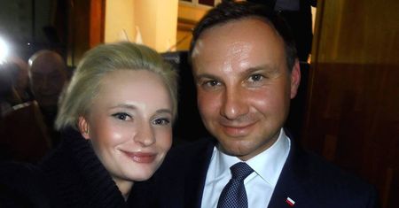 "Skandaliczna" okładka z udziałem Andrzeja Dudy i kochanki Stanisława Pięty. Jest reakcja kancelarii