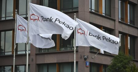 Oszuści wysyłają fałszywe maile do klientów banku. Pekao ostrzega