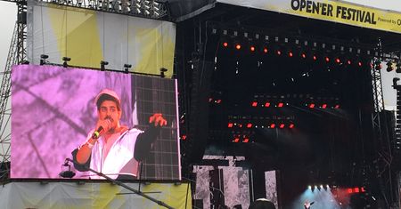 Taco Hemingway na Openerze. Świetny koncert z awarią w tle WIDEO