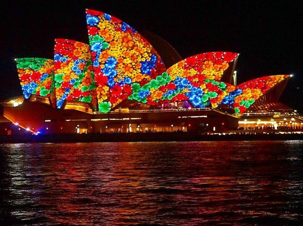 Opera w Sydney malowana światłem
