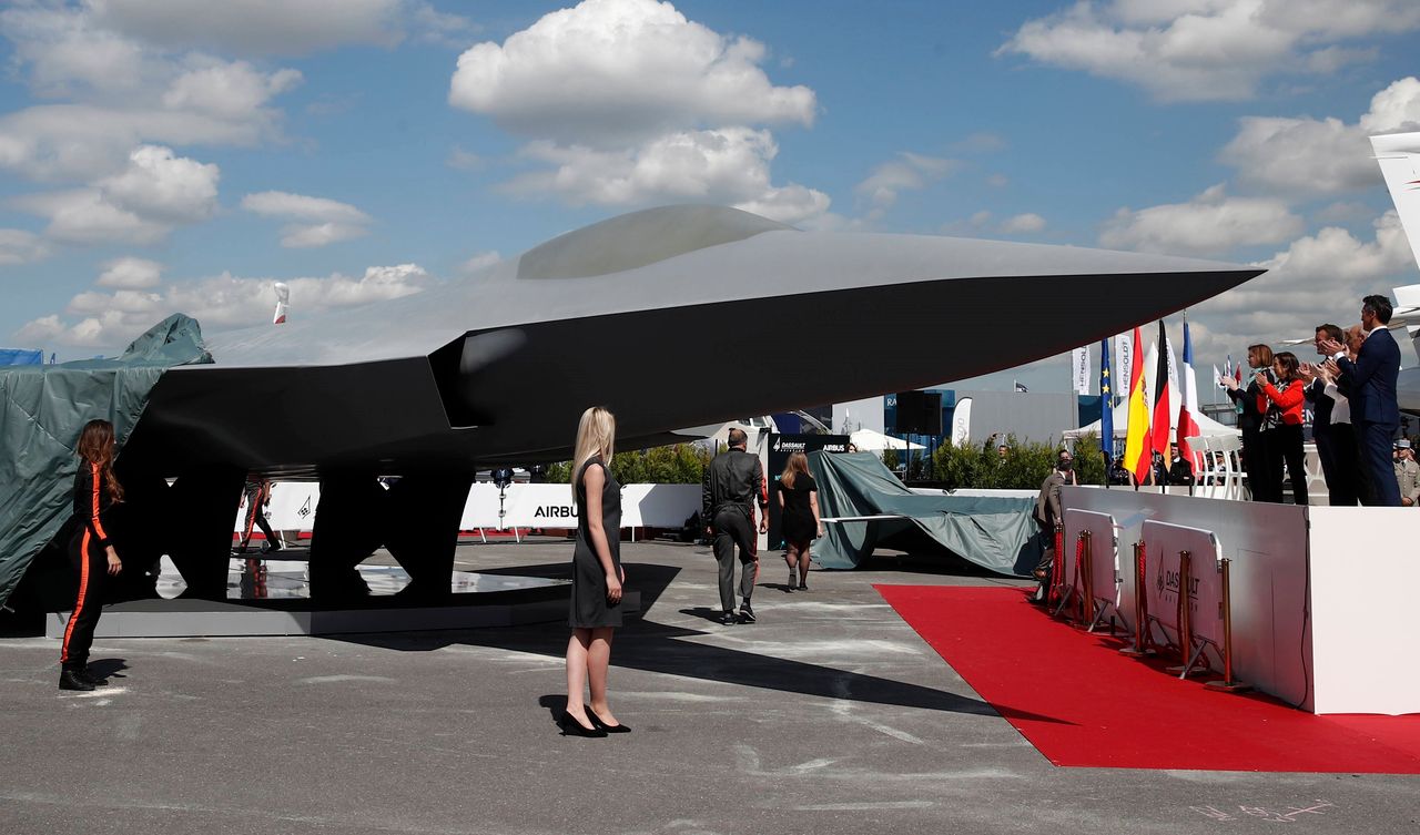 Model europejskiego myśliwca przyszłości zaprezentowany w Paryżu