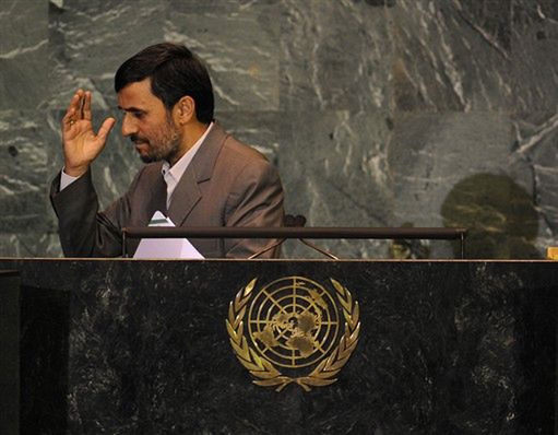 Ahmadineżad: Iran nie zrezygnuje z programu nuklearnego