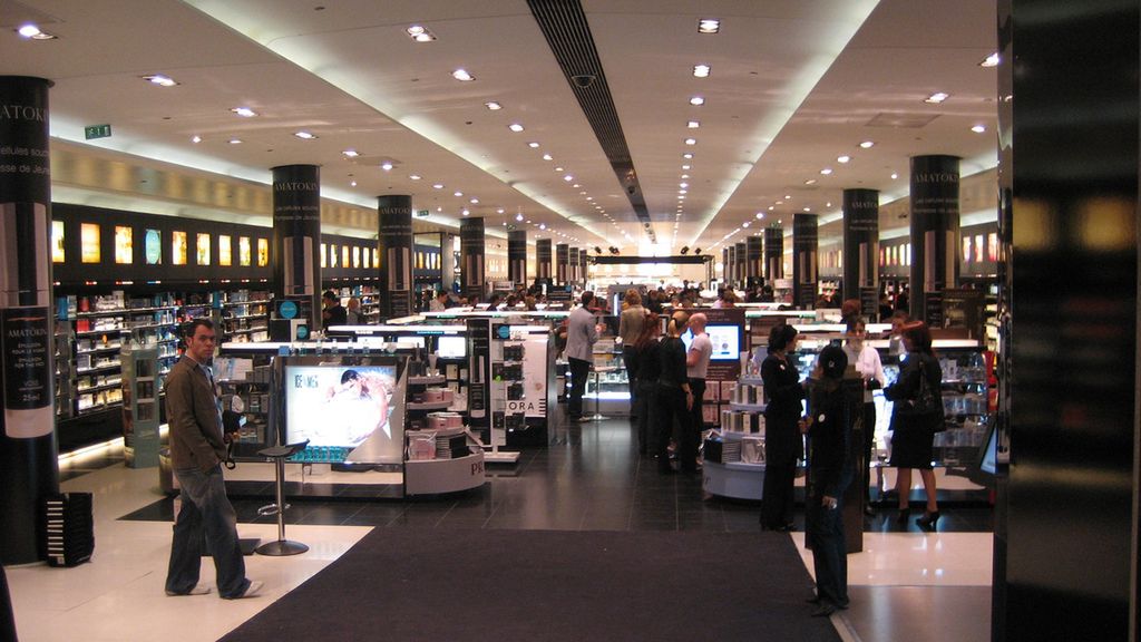 Obsługująca profil, PR manager firmy miała odpowiedzieć klientowi, że "działania podjęte przez ochronę były zgodne z procedurami, a pracownicy nie przekroczyli uprawnień"