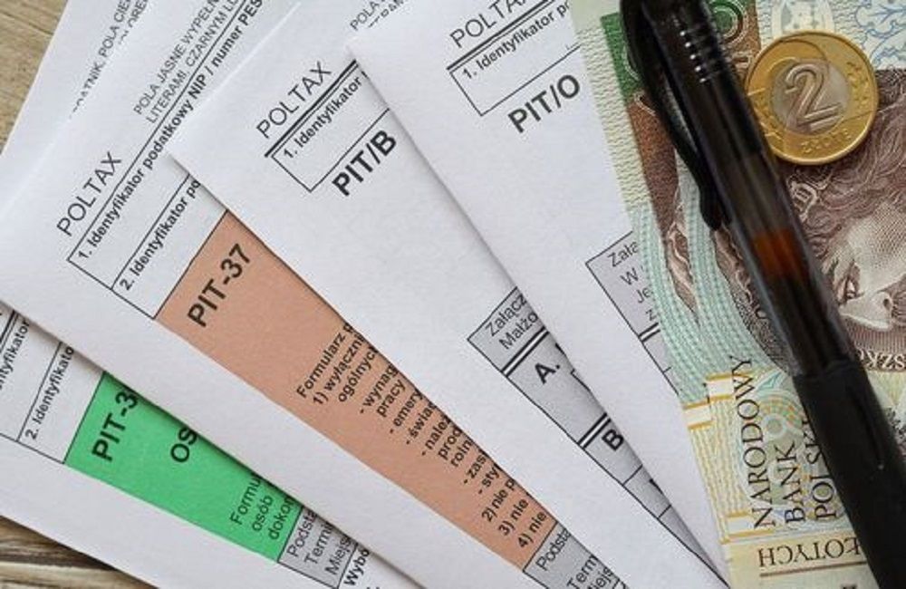 Koronawirus w Polsce. Ministerstwo Finansów wydłuża czas na złożenie deklaracji PIT