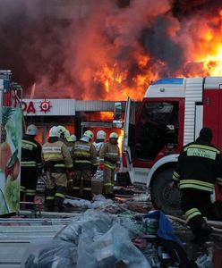 Pożar i zawalenie dachu stoczni w Szczecinie