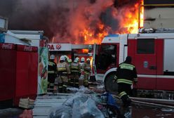 Pożar i zawalenie dachu stoczni w Szczecinie