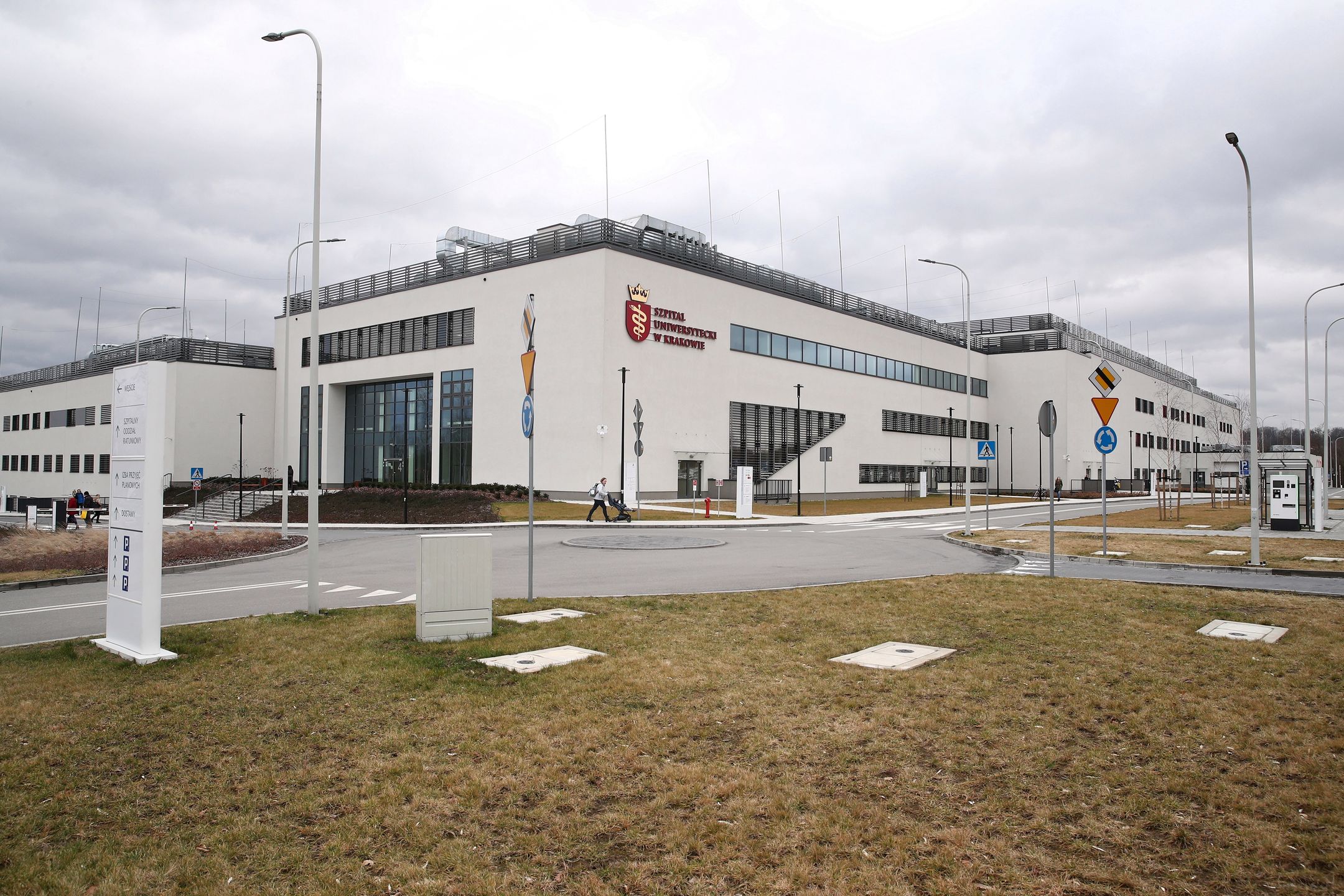 Koronawirus. Odwołane zabiegi w Szpitalu Uniwersyteckim w Krakowie