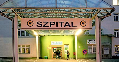 Kierownik starachowickiego szpitala dostał odszkodowanie. Po jego dyżurze kobieta urodziła martwe dziecko na podłodze