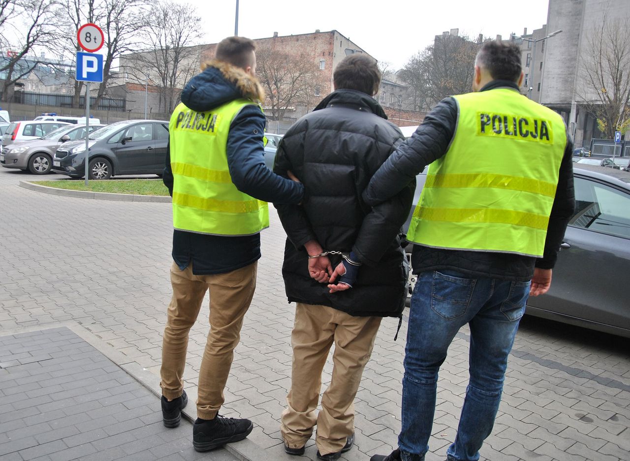 Łódź. Próbował okraść szpital. Odzyskano defibrylator