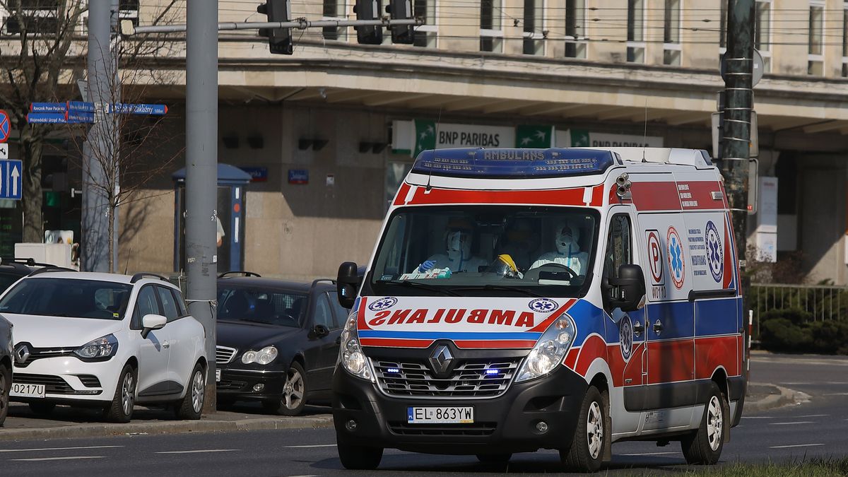 Skoro na szczepionkę na koronawirusa trzeba czekać co najmniej kilka miesięcy, medycy testują stare rozwiązania 