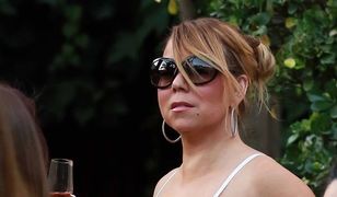 Mariah Carey: sukienka z trudem utrzymywała wdzięki piosenkarki w ryzach