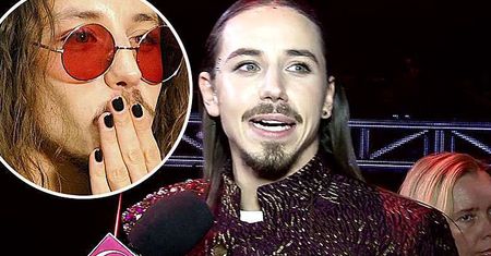 Michał Szpak miał powody do wzruszenia na finale"The Voice of Poland". Miał na widowni specjalnego gościa! [WIDEO]