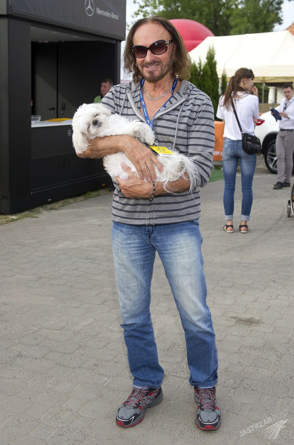 Stan Borys z ukochaną suczką Julką na festiwalu filmowym (Fot. AKPA)