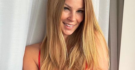 Petarda! Małgorzata Tomaszewska bez bielizny to widok, który rozpala wyobraźnię do czerwoności. Co za kadry!