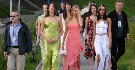 Jakim zabiegom poddają się kandydatki na Miss World?