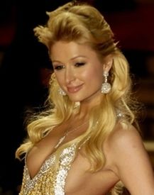 Paris Hilton lubi małe piersi