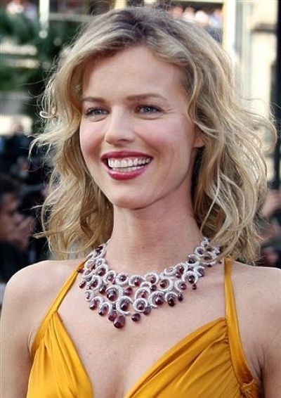 Eva Herzigova uwielbia swój stan