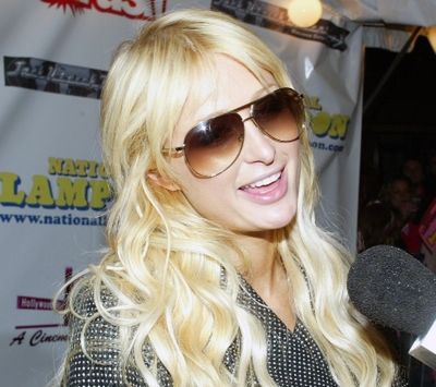 Więzienne pryszcze Paris Hilton