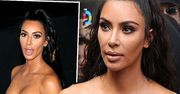 Kim Kardashian dziwniej ubrać się już nie mogła. To ani sukienka, ani kombinezon. Po prostu modowy koszmar