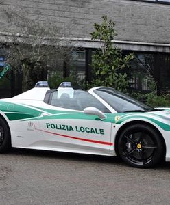 Ferrari 458 spider zabrane mafii służy jako radiowóz