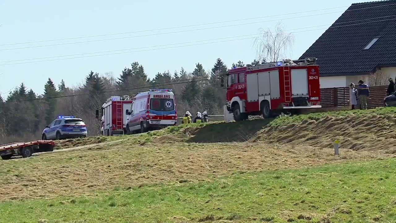 Dwuletni chłopczyk zginął w Gromniku. Ojciec potrącił go pojazdem budowlanym