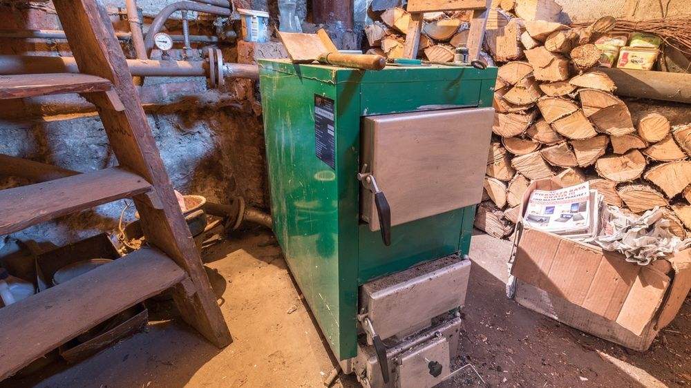 Rząd nie zna dokładnej skali sprzedaży kotłów w Polsce. Tłumaczy to m.in. "szarą strefą".