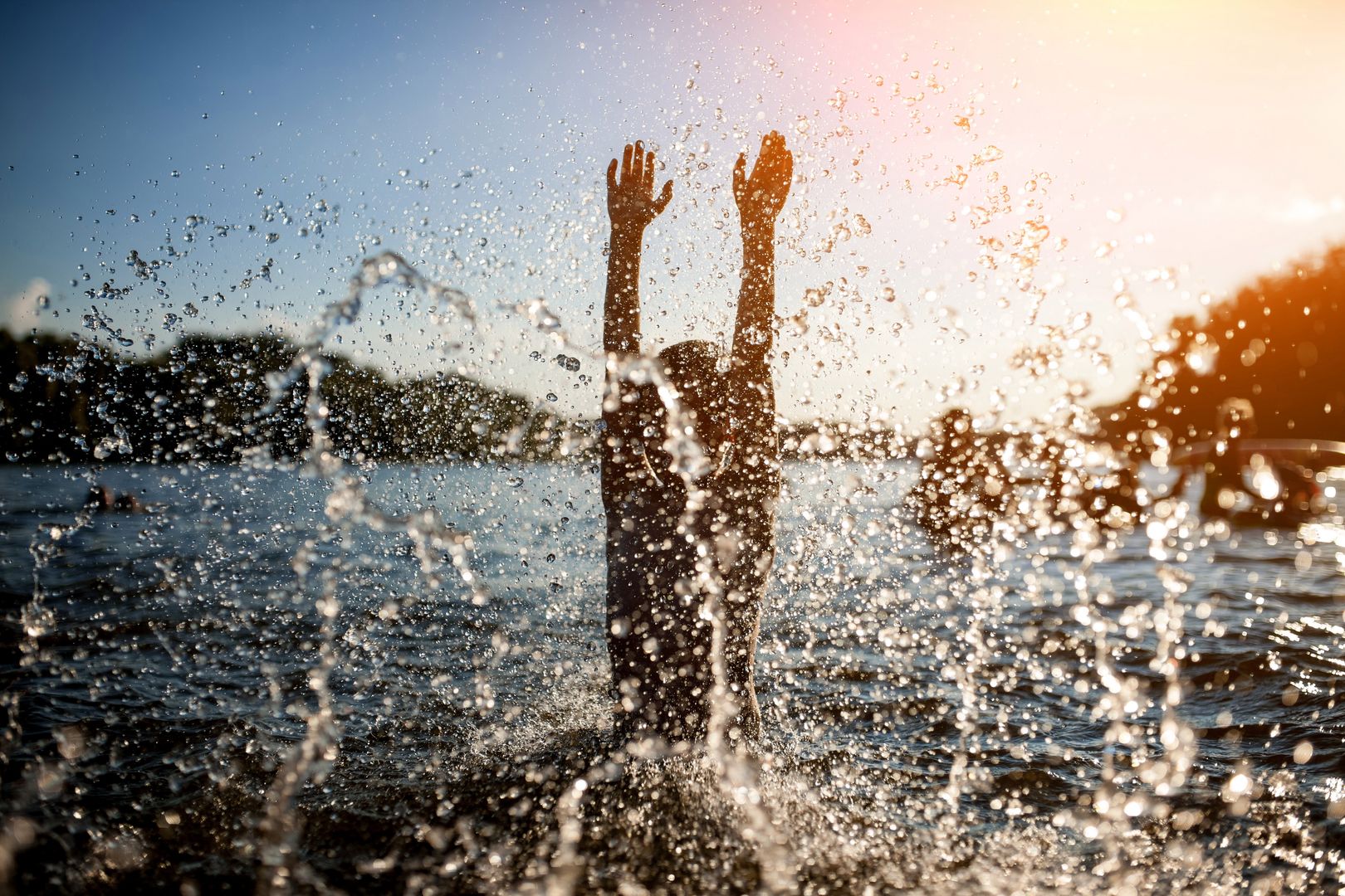 17-latki kąpały się nago w jeziorze Mieczowym. Smutny finał zabawy