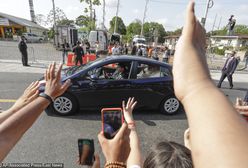 Incydent podczas przejazdu papieża Franciszka. Reakcja ochrony