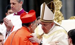 Twarde wytyczne Watykanu ws. księży z dziećmi
