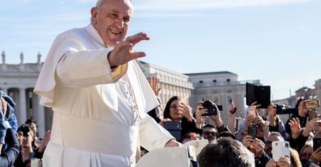 Wielki gest papieża Franciszka. Przekazał pól miliona dolarów na pomoc migrantom